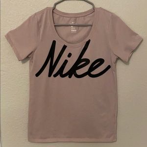 Nike short sleeve top